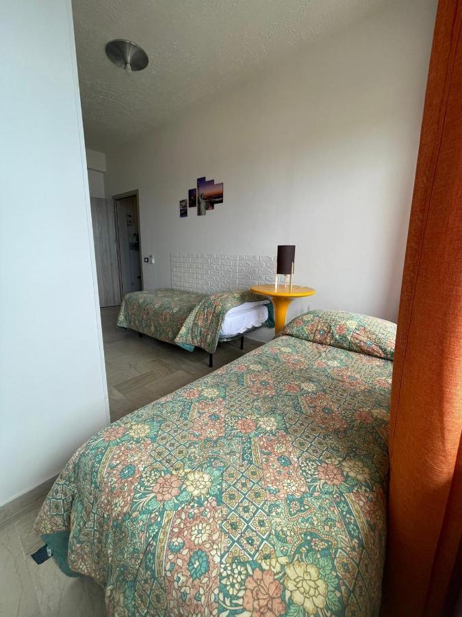 La Finestra Sul Mare B&B Кротоне Экстерьер фото