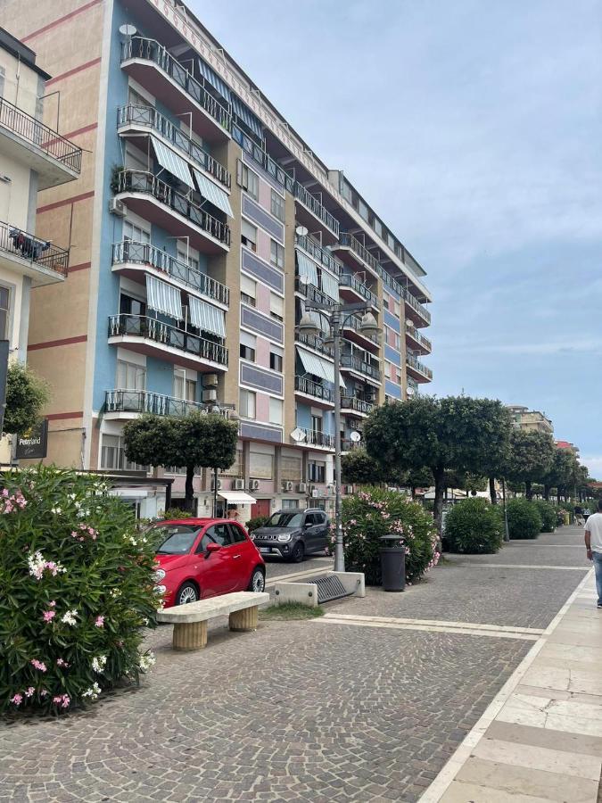 La Finestra Sul Mare B&B Кротоне Экстерьер фото